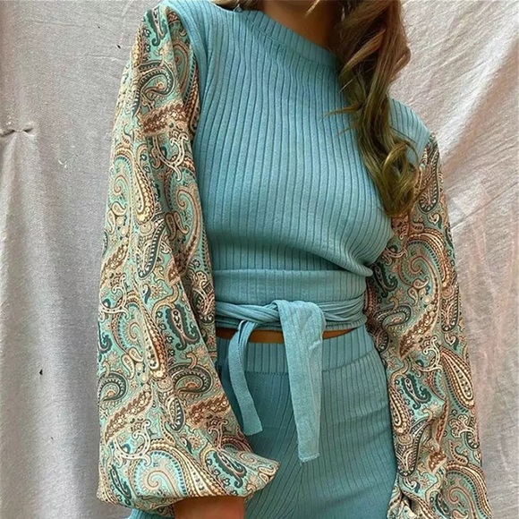 Top with Belt Ruffles Decor O-Neck Long Sleeve Print and high waist bottom - Picture 4 of 7